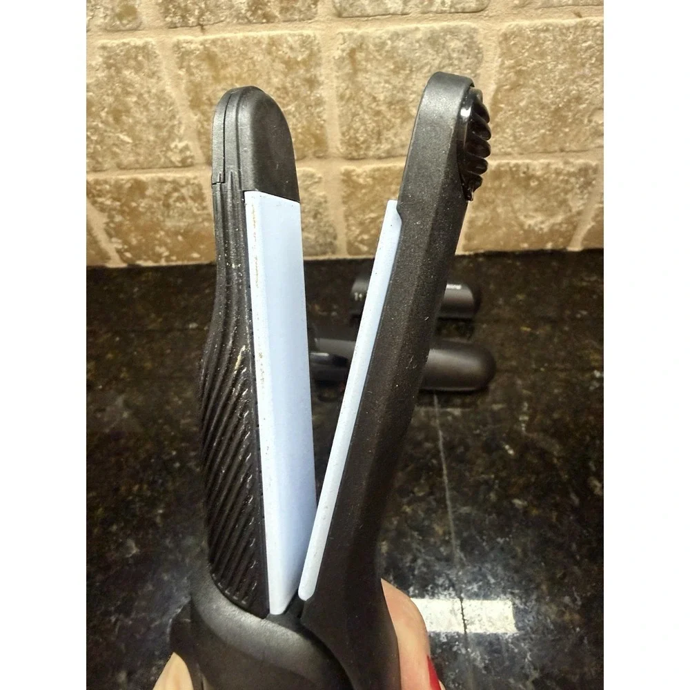 Braun 3591 Smoothliner Professional Cordless Hair Straightener Ceramic Flat Iron